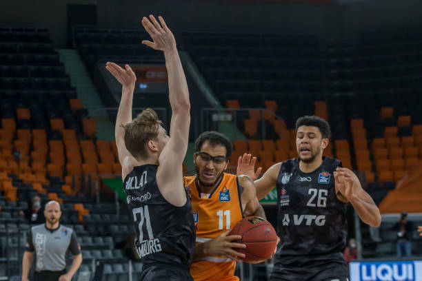 引进补强防 引进补强防